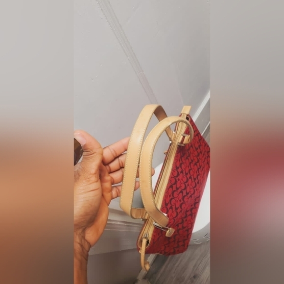 Leather Trim Monogram Hobo Red Bag🌴 - Picture 9 of 9